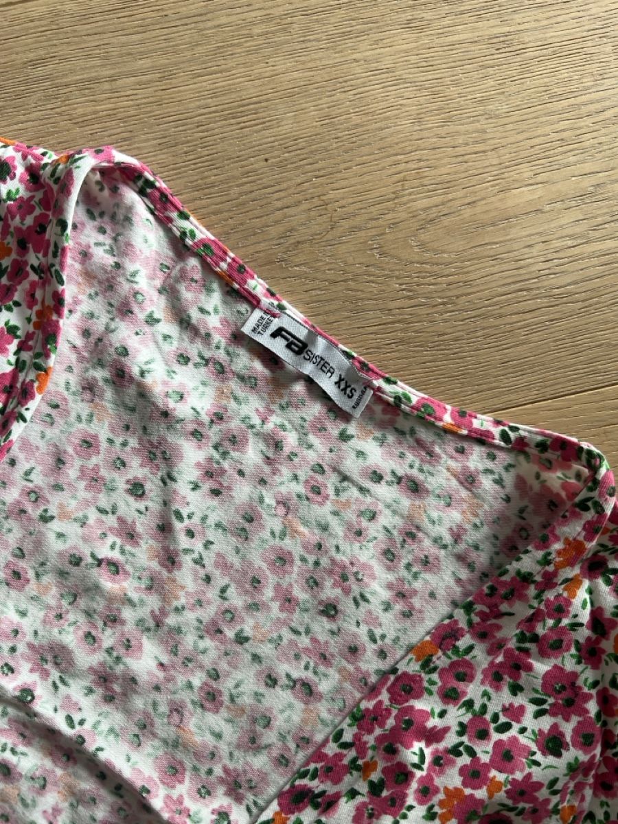 Camicette, T-shirt & Top: Süsses Blumen-Tops kurz Gr. XXS – Nuovo (secondo la descrizione) da Horw venduto da Lela_01 1