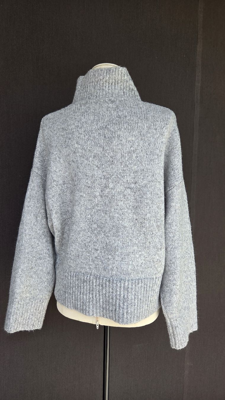 H&M Pullover & Sweatshirts: 2x kuschel Pullover von H&M in XS-S – Gebraucht aus Kreuzlingen von MeinKleinesAtelier 1