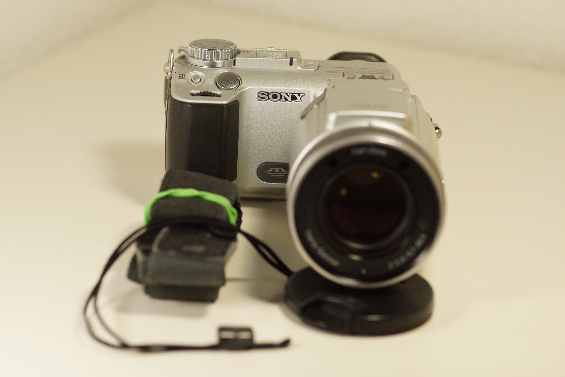 Sony Kamera: Sony DSC-F717 For Parts – Defekt aus Wetzikon ZH von ChrimsChrams 1