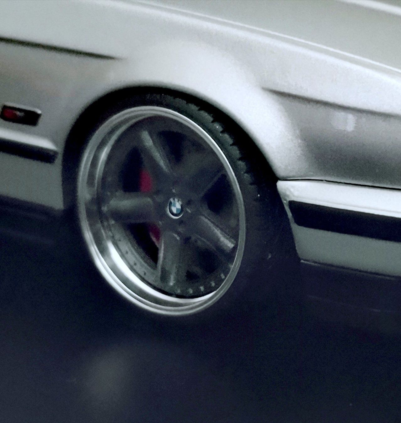BMW Modellini d'auto: 1:18 BMW E34 535i Schnitzer Einzelstück – Nuovo e nell'imballaggio originale da Niederbipp venduto da kevintifu20 4