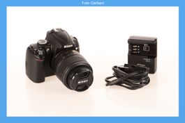 Nikon D5000 + AF-S DX Nikkor 18-55 mm 1:3.5-5.6 G VR