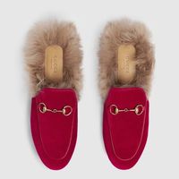 Damen Gucci Princetown Slipper mit Fell in Rot aus Samt