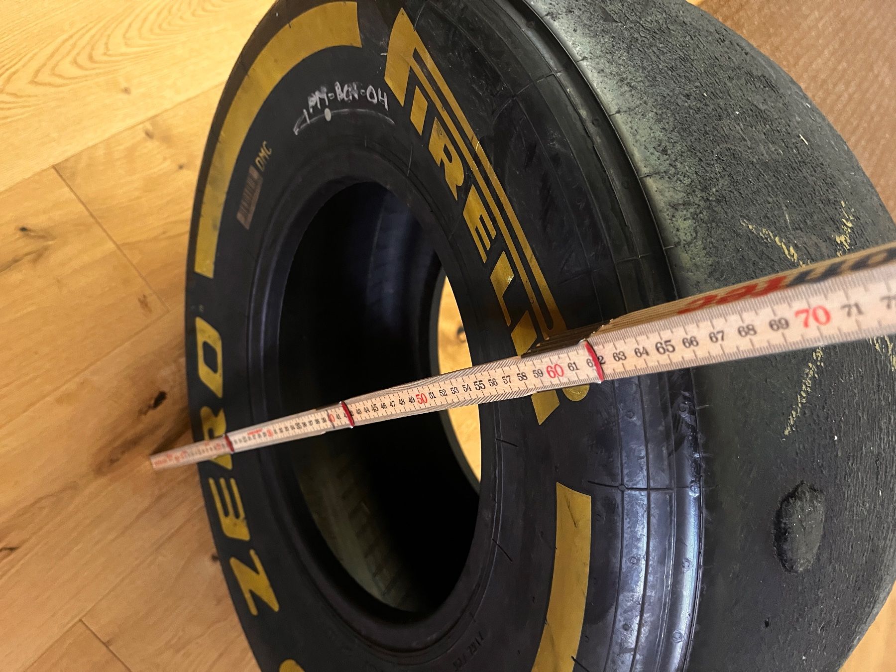 Pirelli Pneus & Kompletträder: Formel 1 Academy Reifen – Gebraucht aus Jonschwil von sev_hp9k 2