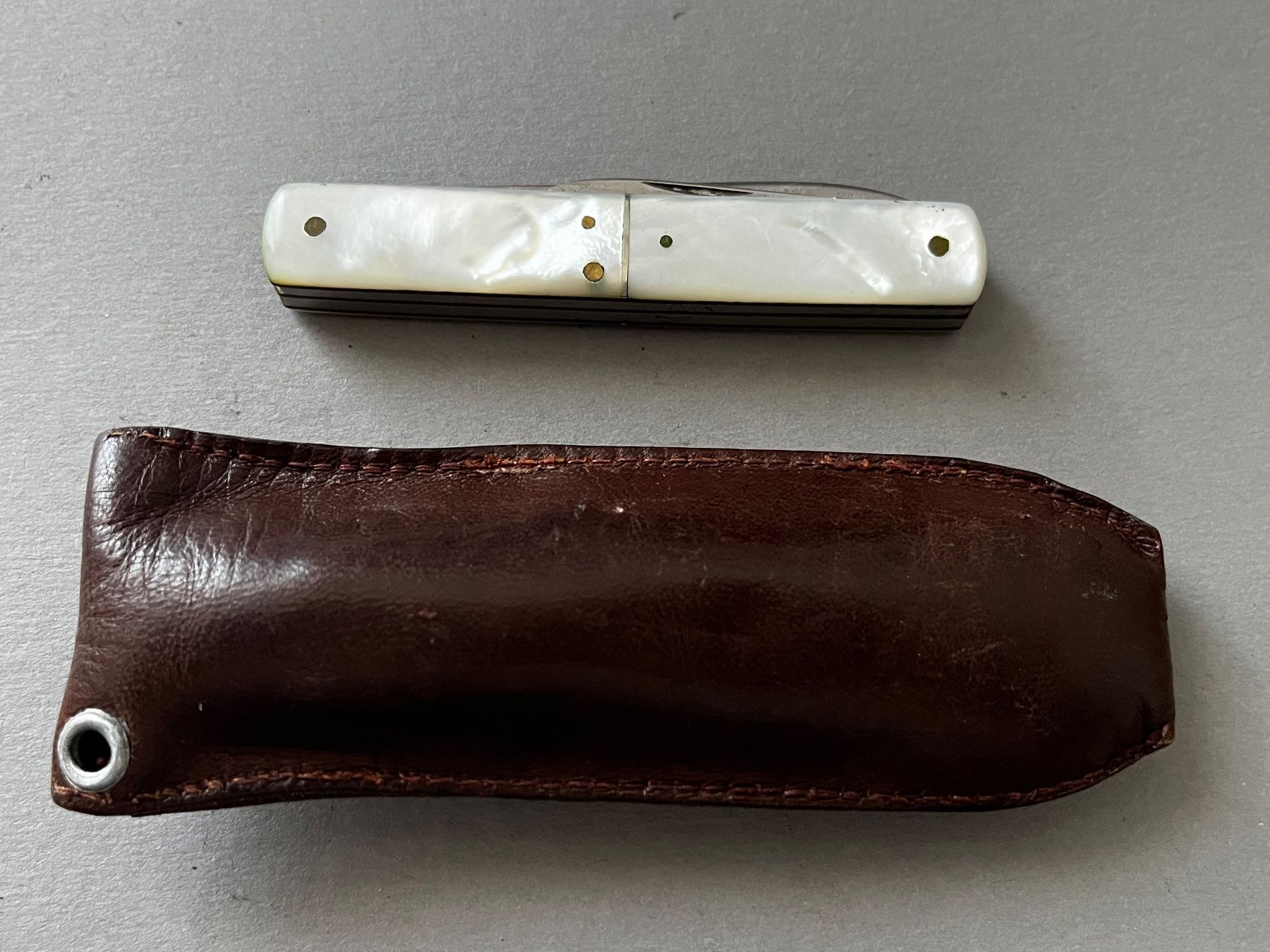 Coltelli tascabile: Antikes Perlmutt-Sackmesser 80 mm mit Etui - selten – Usato da Zürich venduto da FV.vintage 4