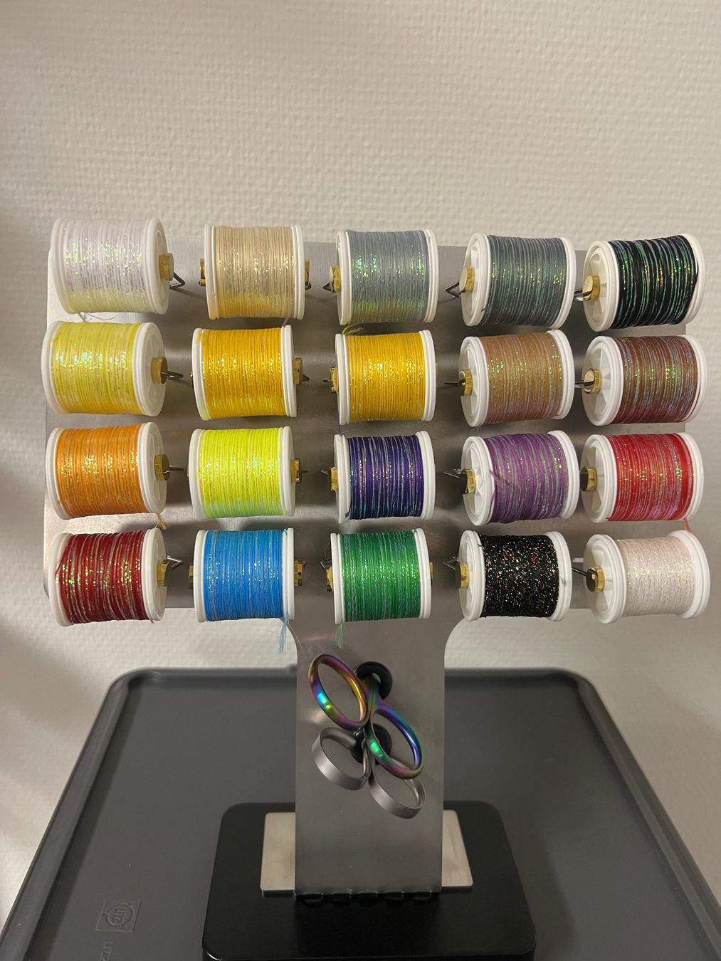 Esche: Tool-Holder mit 20 Keramik-Spulenhalter und Glitzerfloss – Nuovo (secondo la descrizione) da Röschenz venduto da drei_zwei_eins_deins