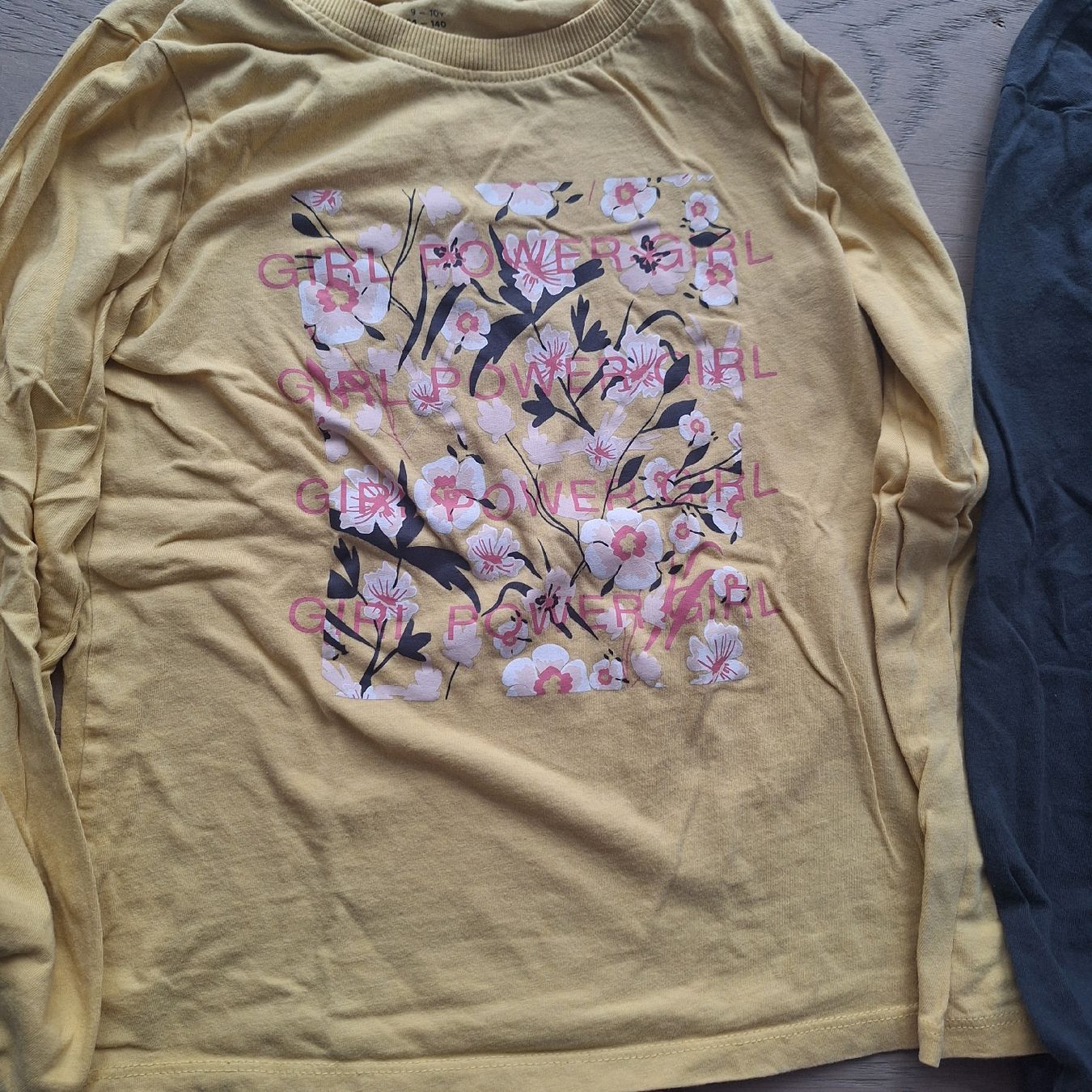 Kleiderpakete & -sets: Langarm-Shirts, Gr. 134 - 140 – Gebraucht aus Dachsen von Luna261081 2