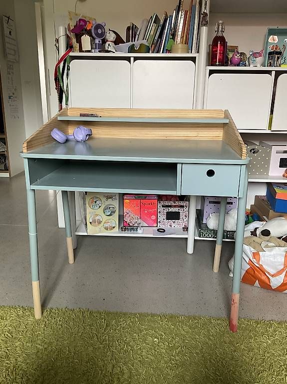 Bureaux: Kinderschreibtisch – D'occasion à Riniken par Mutsumeco 3