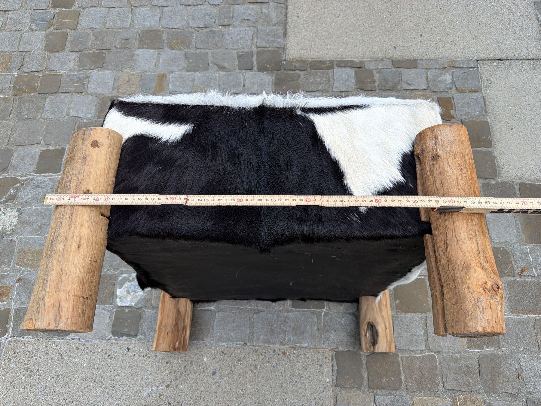 Hocker: Hocker Kuhfell – Gebraucht aus Seengen von phismial 7