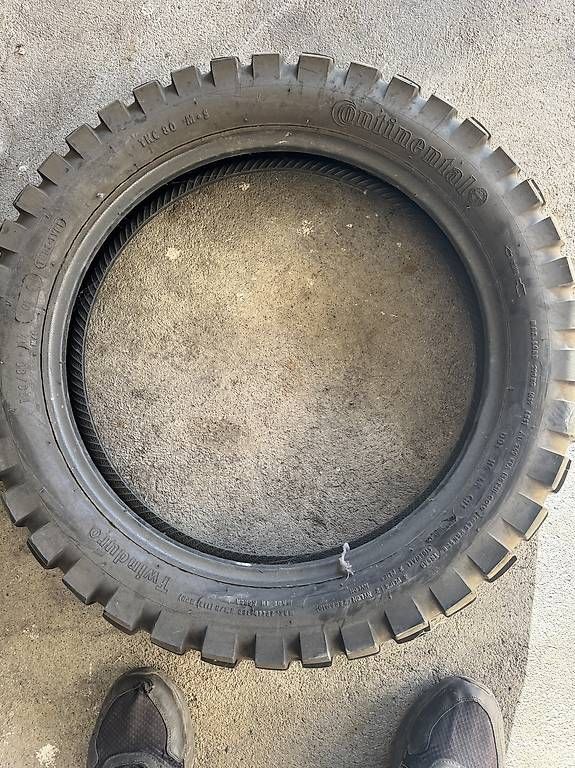Tutti i ricambio per moto: Motorrad Reife   – Usato da Münchenbuchsee venduto da zeppelin01 1