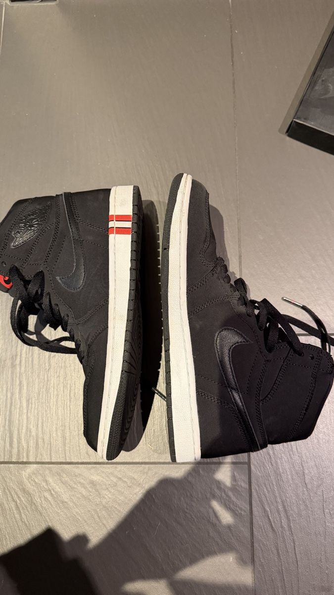 Jordan Scarpe da uomo: Jordan 1 Retro Hi OG BCFC – Nuovo (secondo la descrizione) da Zollikerberg venduto da Tscheitii 3