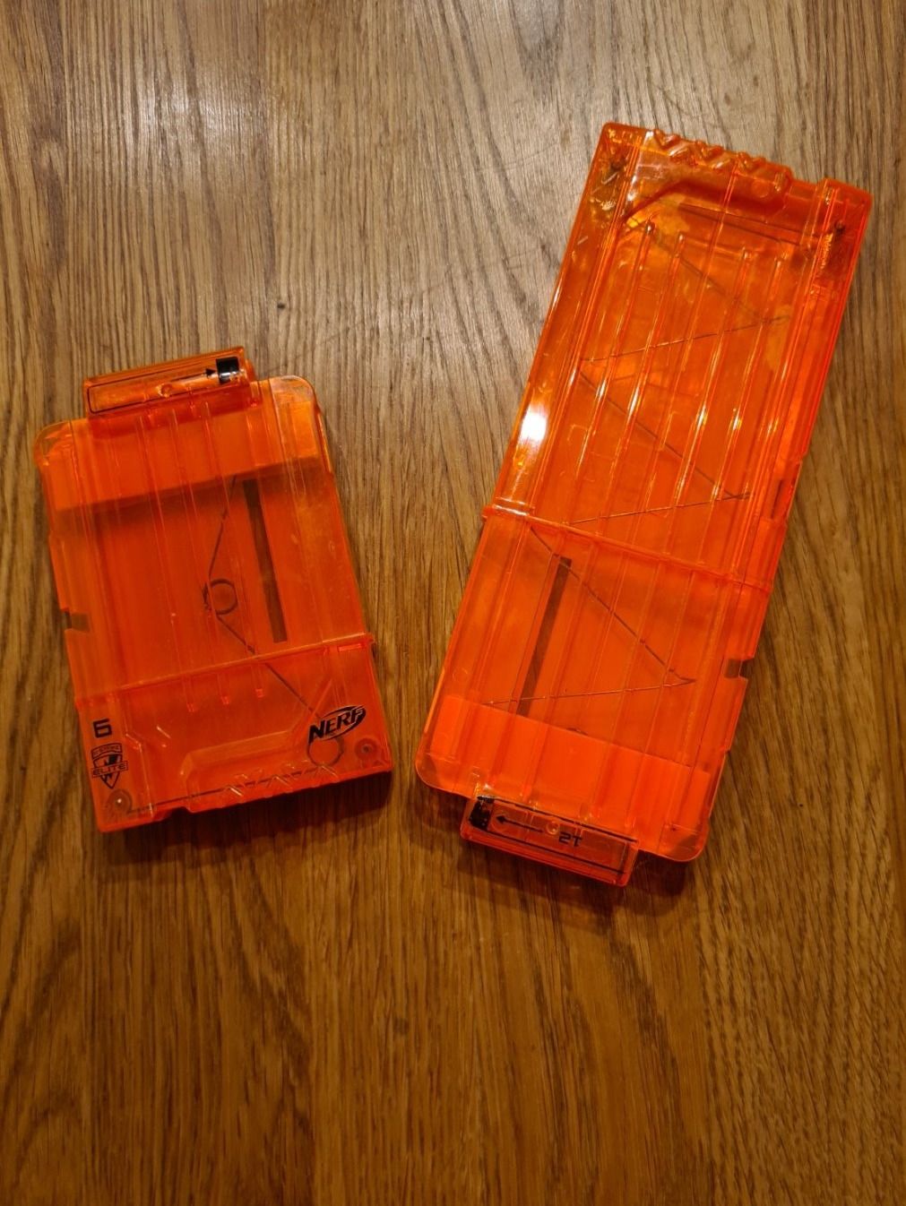 Nerf Giocattoli: Nerf Magazine, 6 Schuss und 12 Schuss – Usato da Winkel venduto da Heuresis