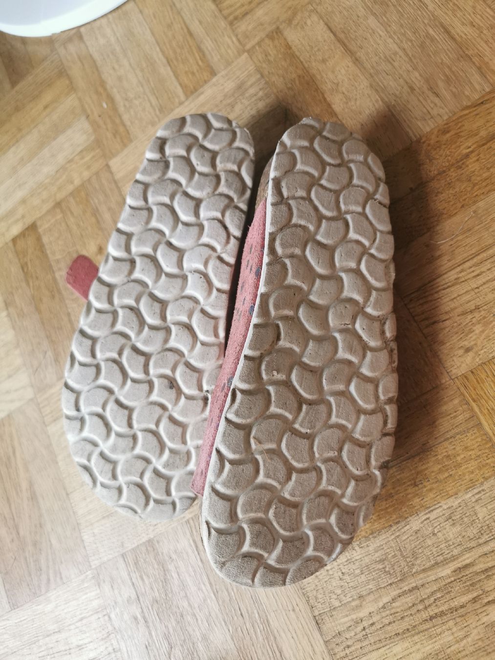 Chaussures filles: Sandalen Gr 34/ 35 – D'occasion à Riehen par LaurJer 1