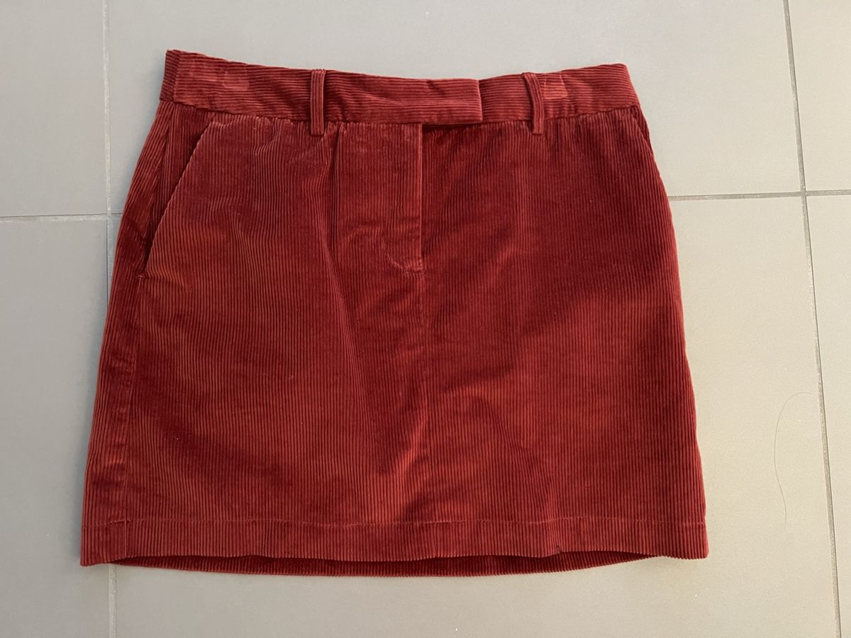 Next Röcke: Mini jupe en velours - taille 36 – Gebraucht aus Ste-Croix von Caramel31