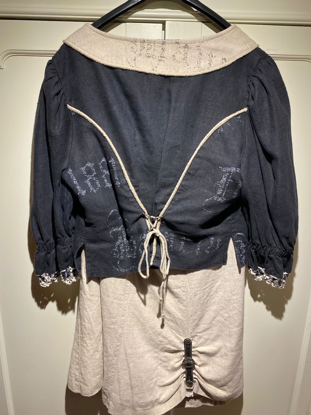 Costumi: %Trachtenbluse mit Rock-Leinen% – Nuovo (secondo la descrizione) da Meienried venduto da ManuelaBoutique 4