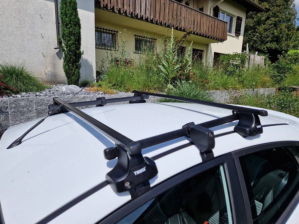 Thule Barres de toit: Dachträger THULE Rapid System 754 ohne Reling – D'occasion à Niederbüren par funkel06