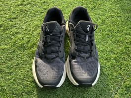 ON Running Laufschuhe Grösse 43 gebraucht