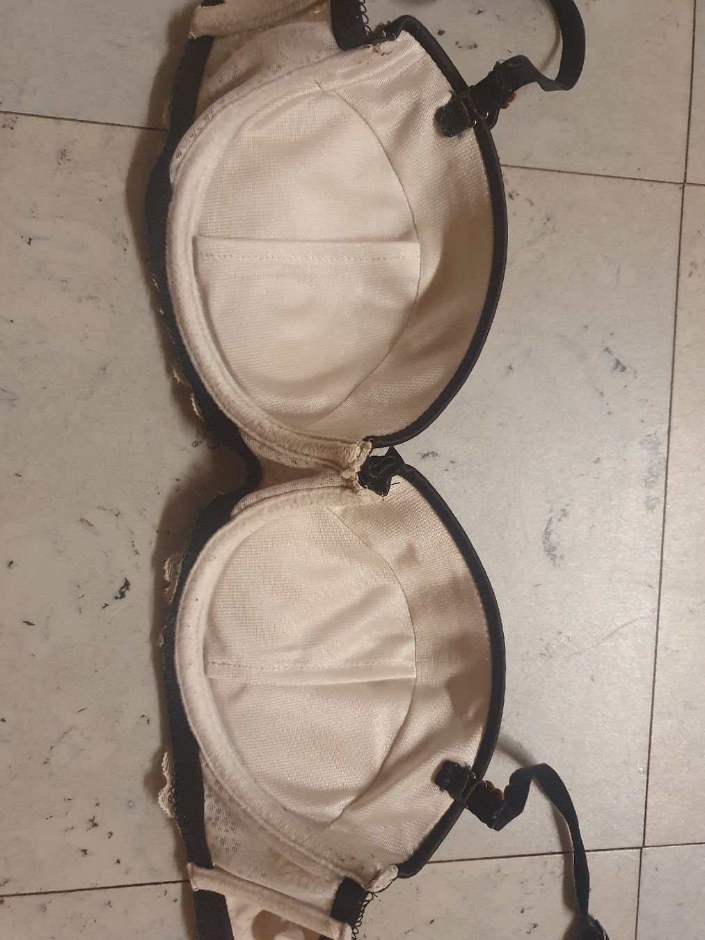 Sonstige Unterwäsche: BH  – Gebraucht aus Moosseedorf von Sonnenschein.. 4