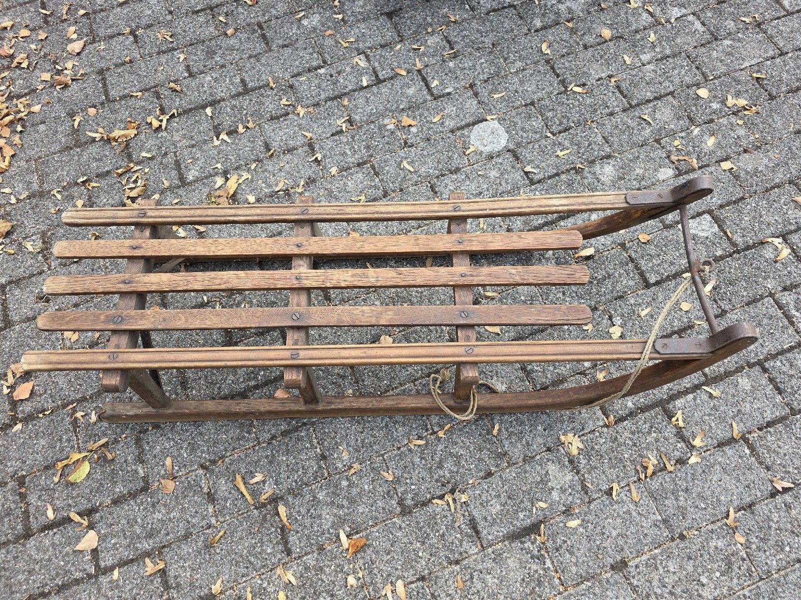 Luge: Holzschlitten – D'occasion à Birsfelden par Fuerte0106 1