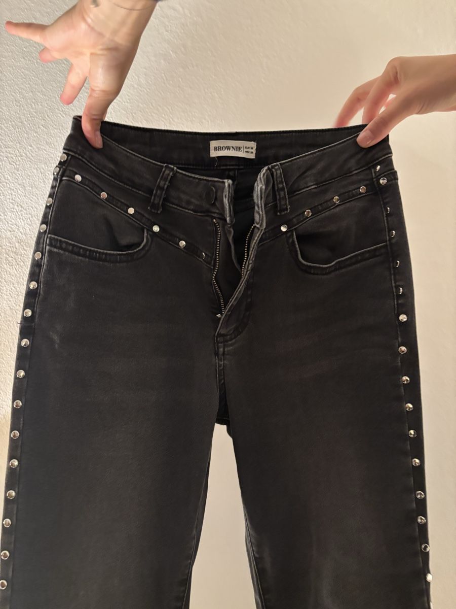 Jeans: Jeans Brownie – Neuf (Voir description) à Zürich par Flo021000