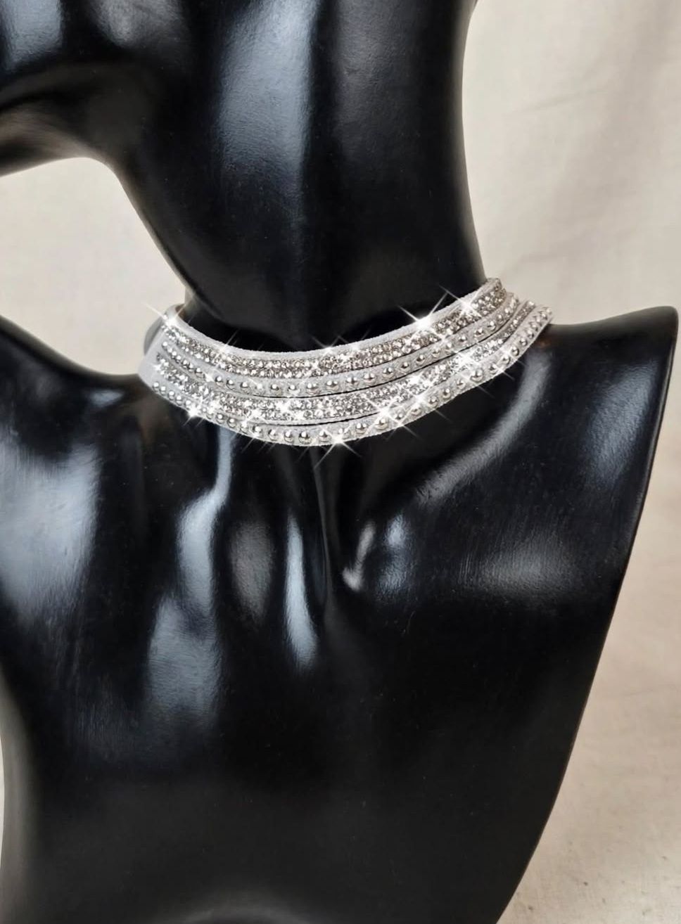 Armbänder & -reifen: Bracciale versatile grigio con strass e borchie – Neu (gemäss Beschreibung) aus Giubiasco von Stefaniav 2