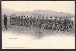 - Militär , Achtung steht !