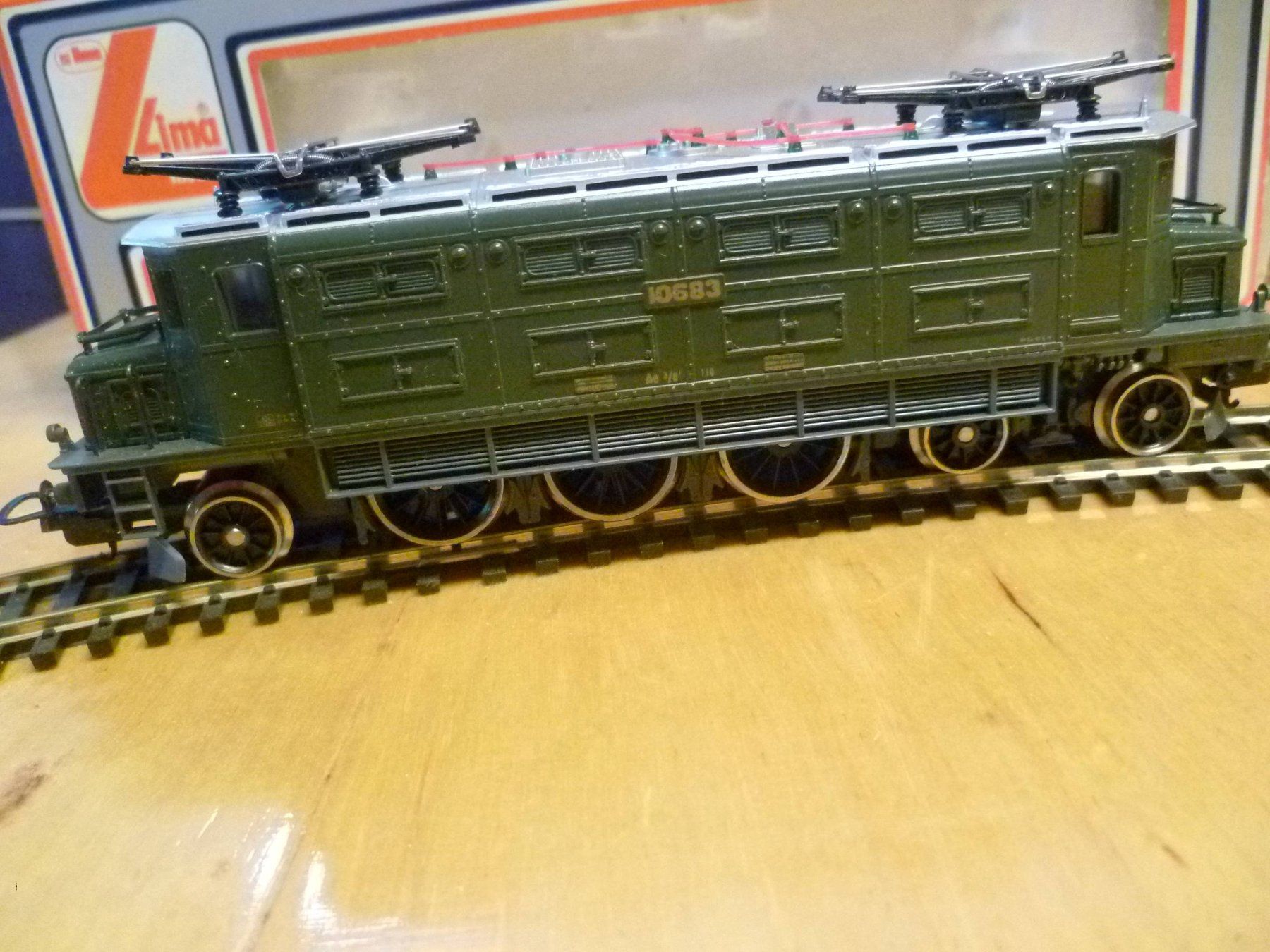 Lima Modellini di ferrovie: SBB Ae 3/6 l Lok H0 DC – Usato da Rickenbach BL venduto da umro11 1