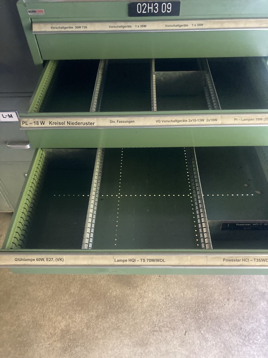 Armadi: Metalschrank Werkstattschrank – Usato da Balterswil venduto da Lichtarbeiter 1