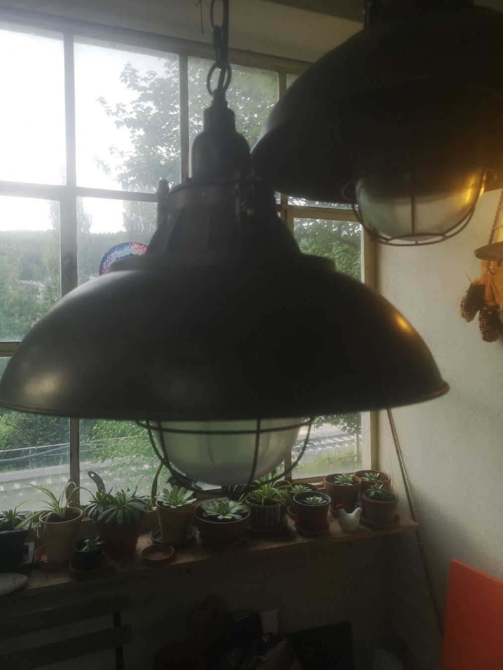 Kronleuchter & Deckenlampen: 2 Stk. Industrie Replika Lampen – Gebraucht aus Grellingen von Swissmeen 3