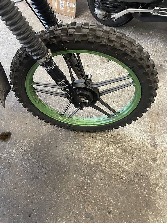 Ciclomotori: Cross Pneu 17 Zoll – Usato da Winterthur venduto da Nino_155qv