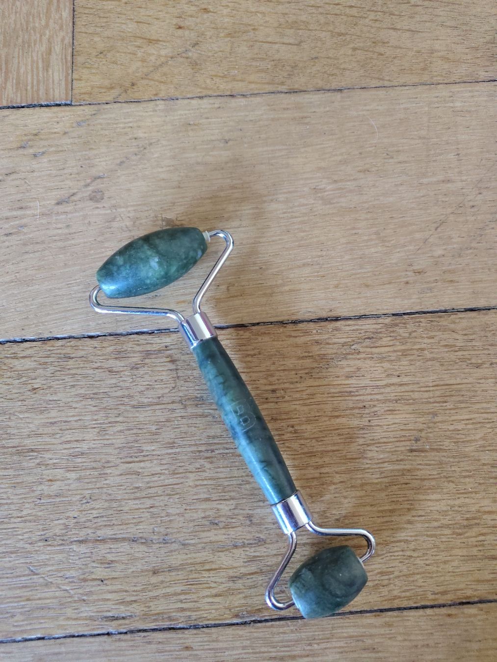 Soins du visage: Faceroller Jade Optik – D'occasion à Basel par Nathaljia