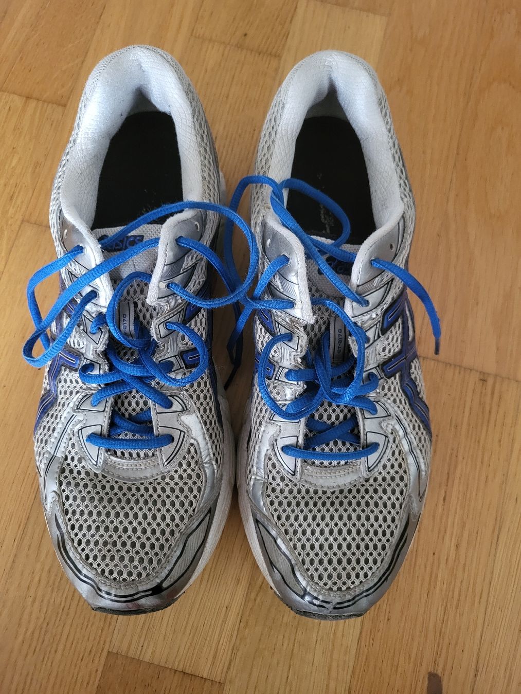 Asics Scarpe da uomo: Asics Duomax Gr 44.5 – Usato da Zürich venduto da Kagu1