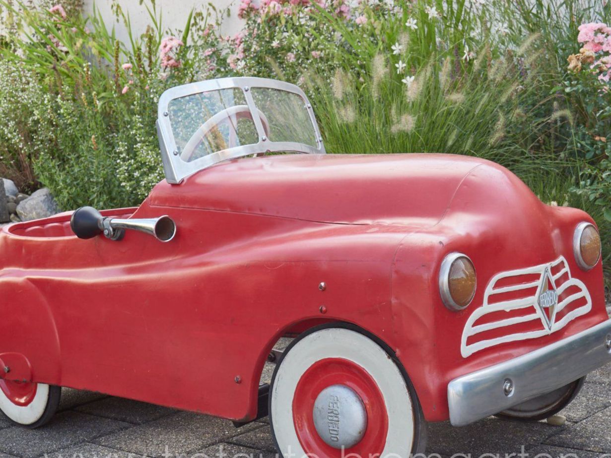 Veicoli per bambini: Tretauto Ferbedo Bogward – Usato da Bremgarten AG venduto da NIKSELBREM 1