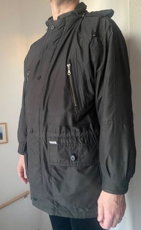 Winterjacke von LIBERTY mit abnehmbarer Kapuze, Gr. M