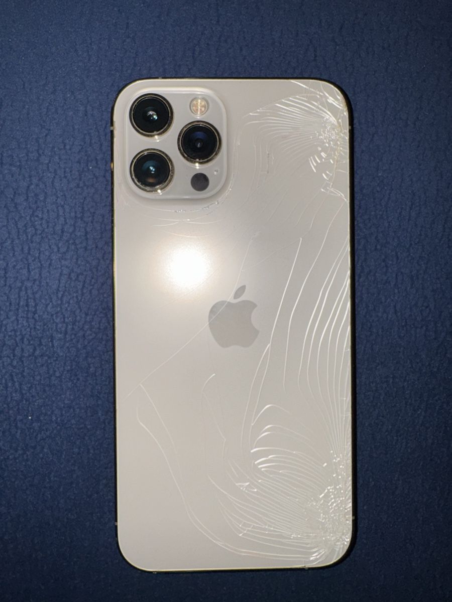 Apple Handys / Smartphones: iPhone 12 Pro Max - mit viel Zubehör – Gebraucht aus Emmenbrücke von CrazyyHoneyy 4