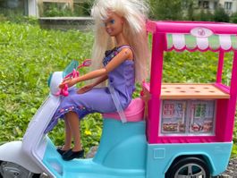 BARBIE SCOOTER FOOD SNACK CART MIT VINTAGE PUPPE
