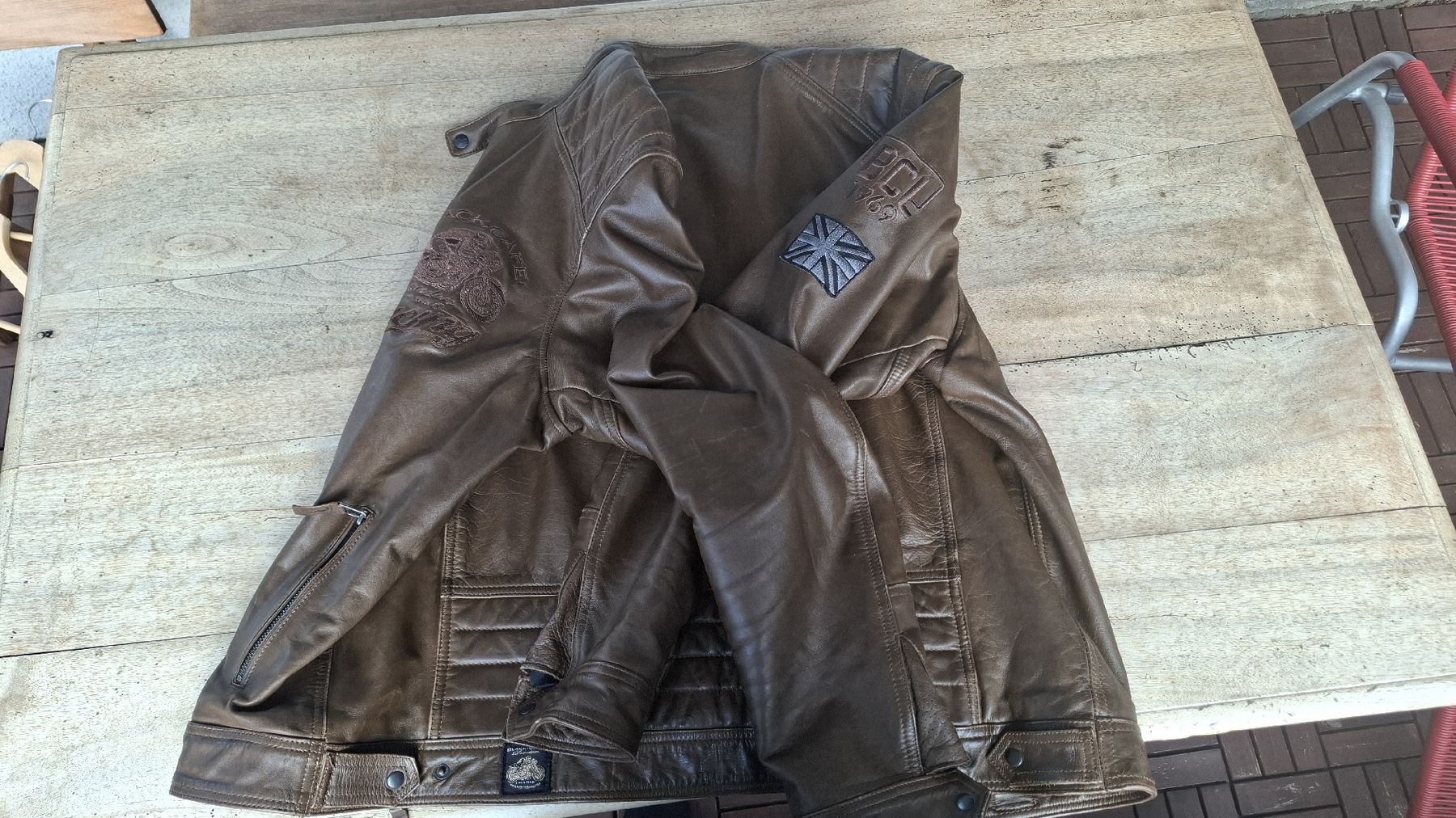 Giacche: Töff Lederjacke Black Cafe 56 – Usato da Zürich venduto da witike 2