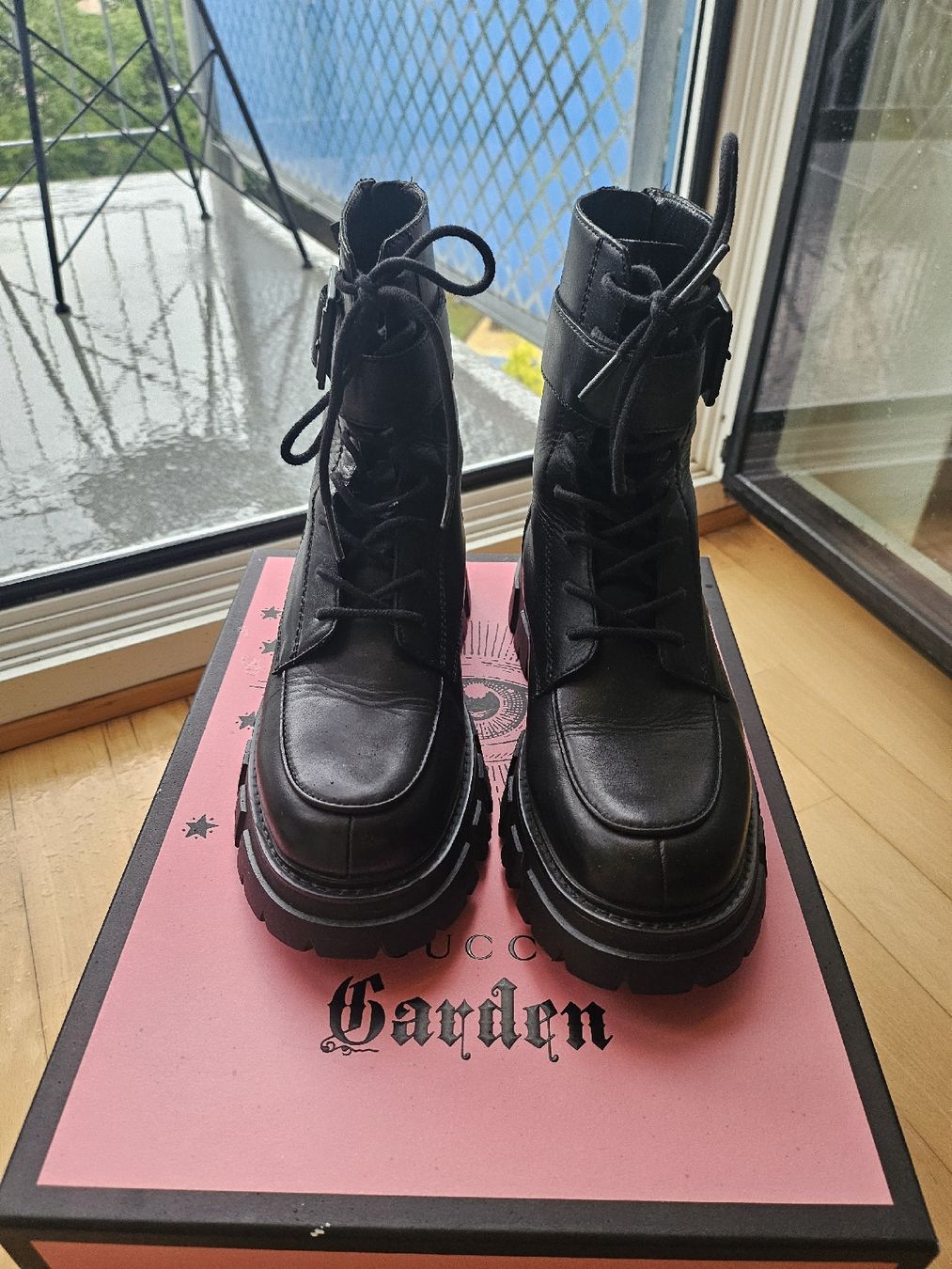 Scarpe da donna: Black Leather Platform Boots From ASH - 37-38 – Usato da Kilchberg ZH venduto da Thrift_Shop