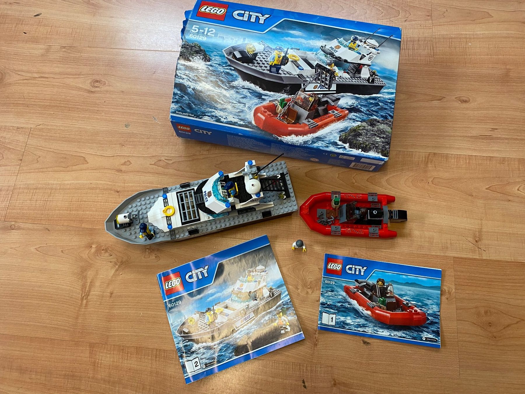 Lego Kit di costruzioni: Lego 60129 Polizeischiff und Räuberboot – Usato da Gunzwil venduto da veit01 2