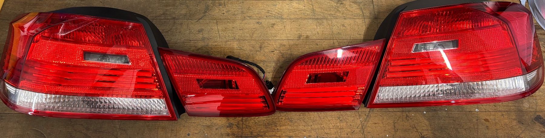 BMW Fari: BMW 3er E93 Rückleuchten Org. – Usato da Winterthur venduto da V-Maxxx