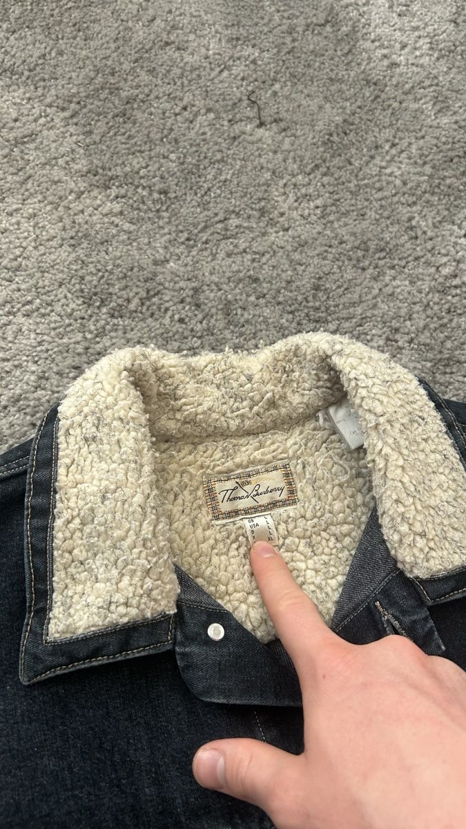 Burberry Giacche: Thomas Burberry Jeansjacke mit Teddyfutter, Grösse M – Usato da Steinach venduto da 2famous 2