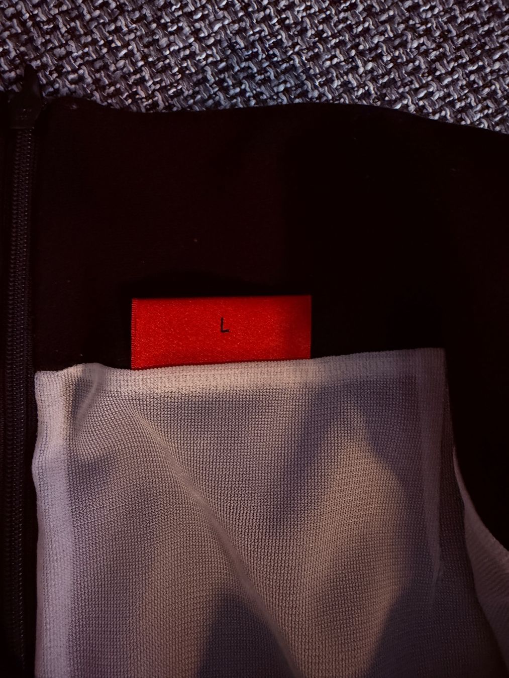 Hugo Boss Röcke: Jupe Hugo Boss rayée, taille 38 - Élégance automnale! – Gebraucht aus Bernex von Oma44 3