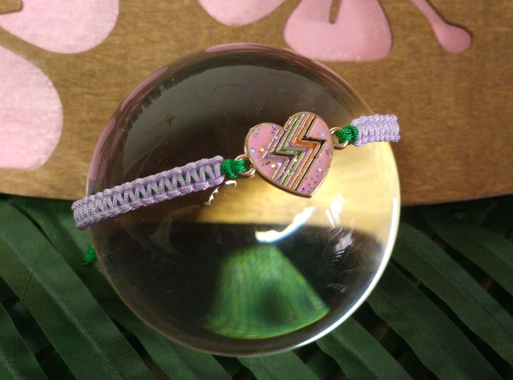 Süsses Makramee Herz Kinderarmband von BELS 💖 (Neu (gemäss Beschreibung ...