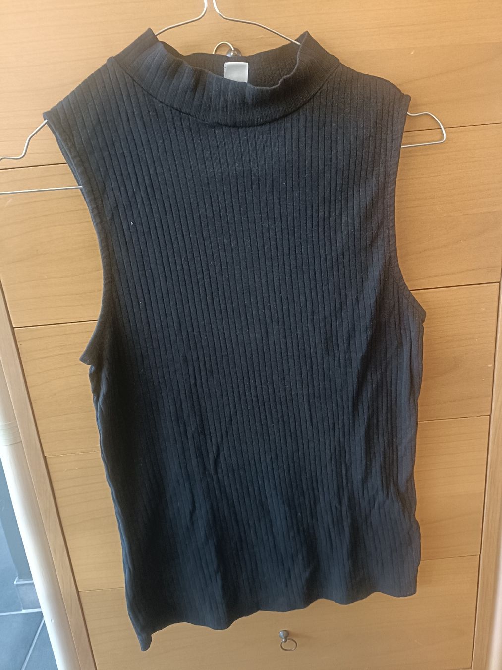 Top: Lot de 4 hauts d'été, taille M – Usato da Pringy venduto da kat_t9c7 7