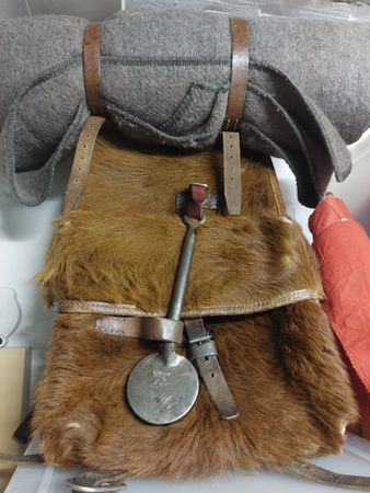 ARMEERUCKSACK-TORNISTER