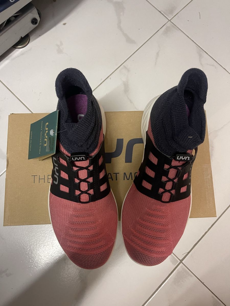 UYN Scarpe da donna: Chaussures uyn 42 – Nuovo e nell'imballaggio originale da Sembrancher venduto da inf_9yyl