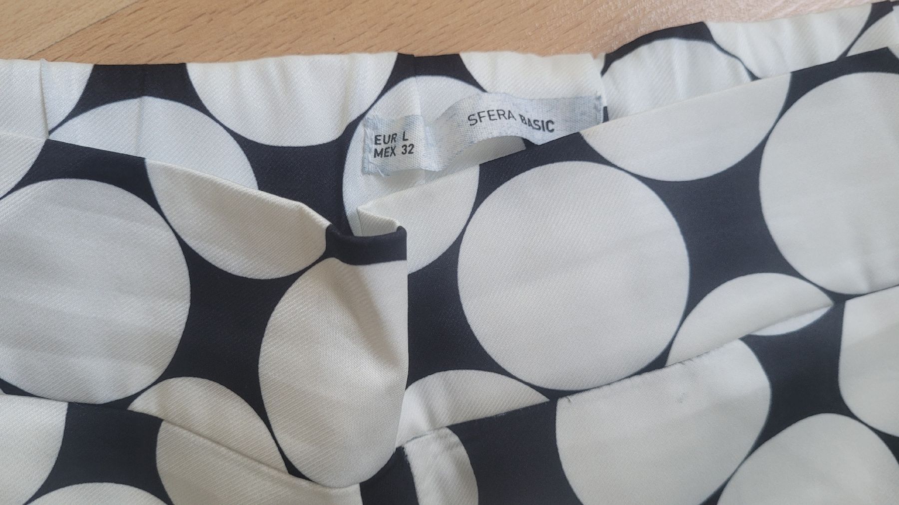 Hosen: Kleiderhose, Grösse L. Marke SFERA. – Neu (gemäss Beschreibung) aus Schöfflisdorf von nun_zr8r 2