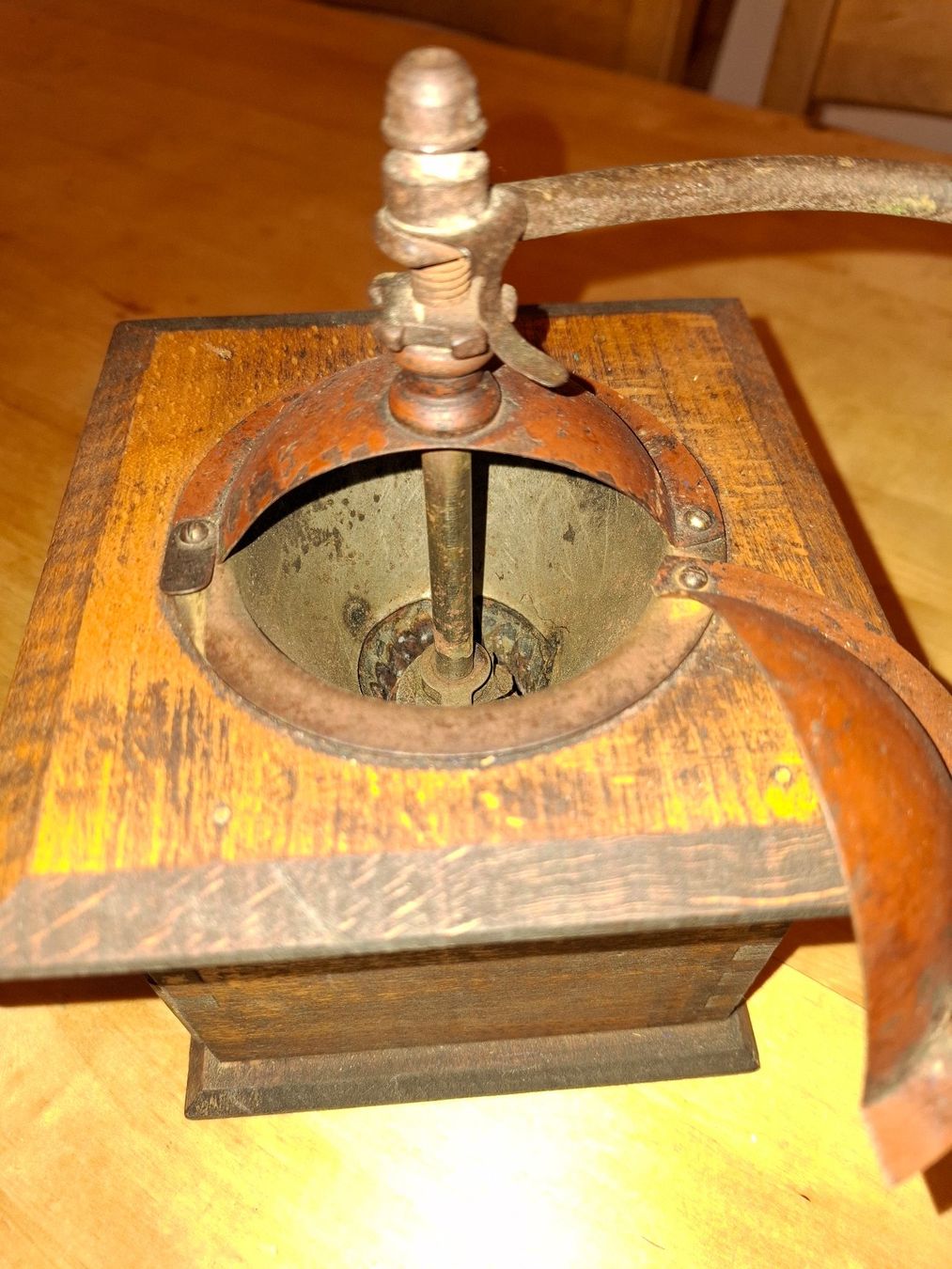 Kaffeemaschinen & Espressomaschinen: Antike Kaffeemaschine Holz – Gebraucht aus Büsserach von 11naomi 4
