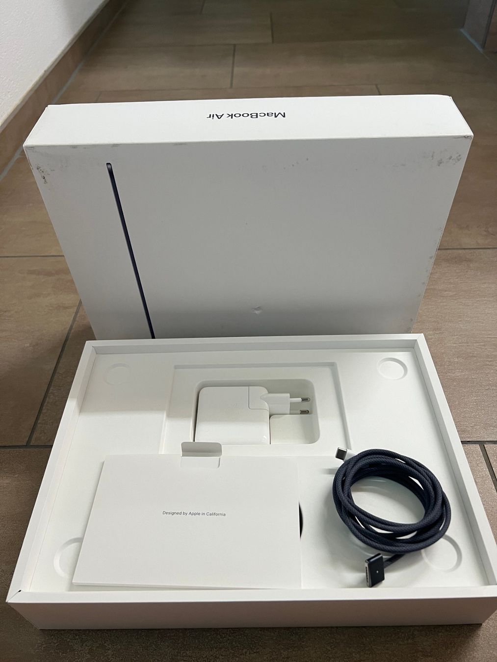 Apple Notebook: Apple MacBook Air – 2024 – Nuovo (secondo la descrizione) da Merenschwand venduto da Andyw8 3