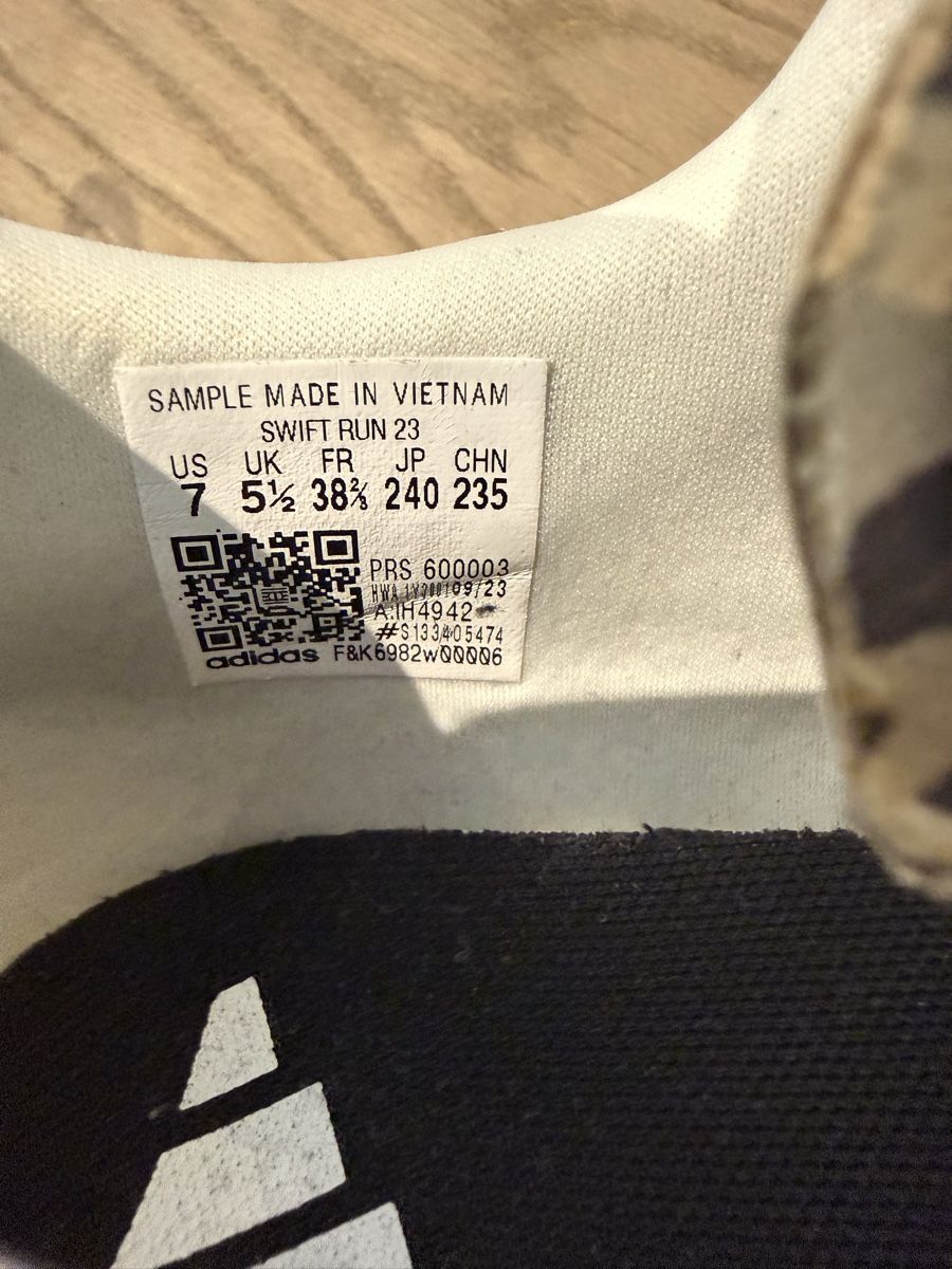 Adidas Damenschuhe: Adidas Sneaker Gr 38 2/3 – Neu (gemäss Beschreibung) aus Kilchberg ZH von MiLu2023 2