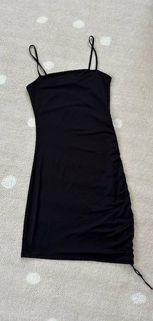 schwarzes Minikleid